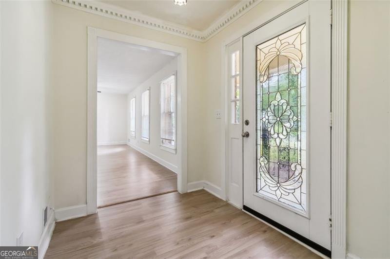 574 HORSESHOE Circle Lilburn - 5