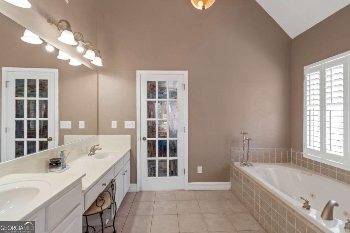 5810 Old Mill Trace Lithonia - 40