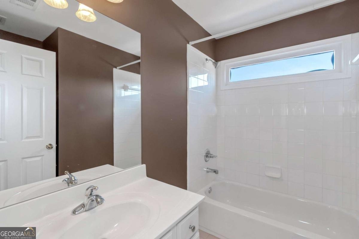 5810 Old Mill Trace Lithonia - 48