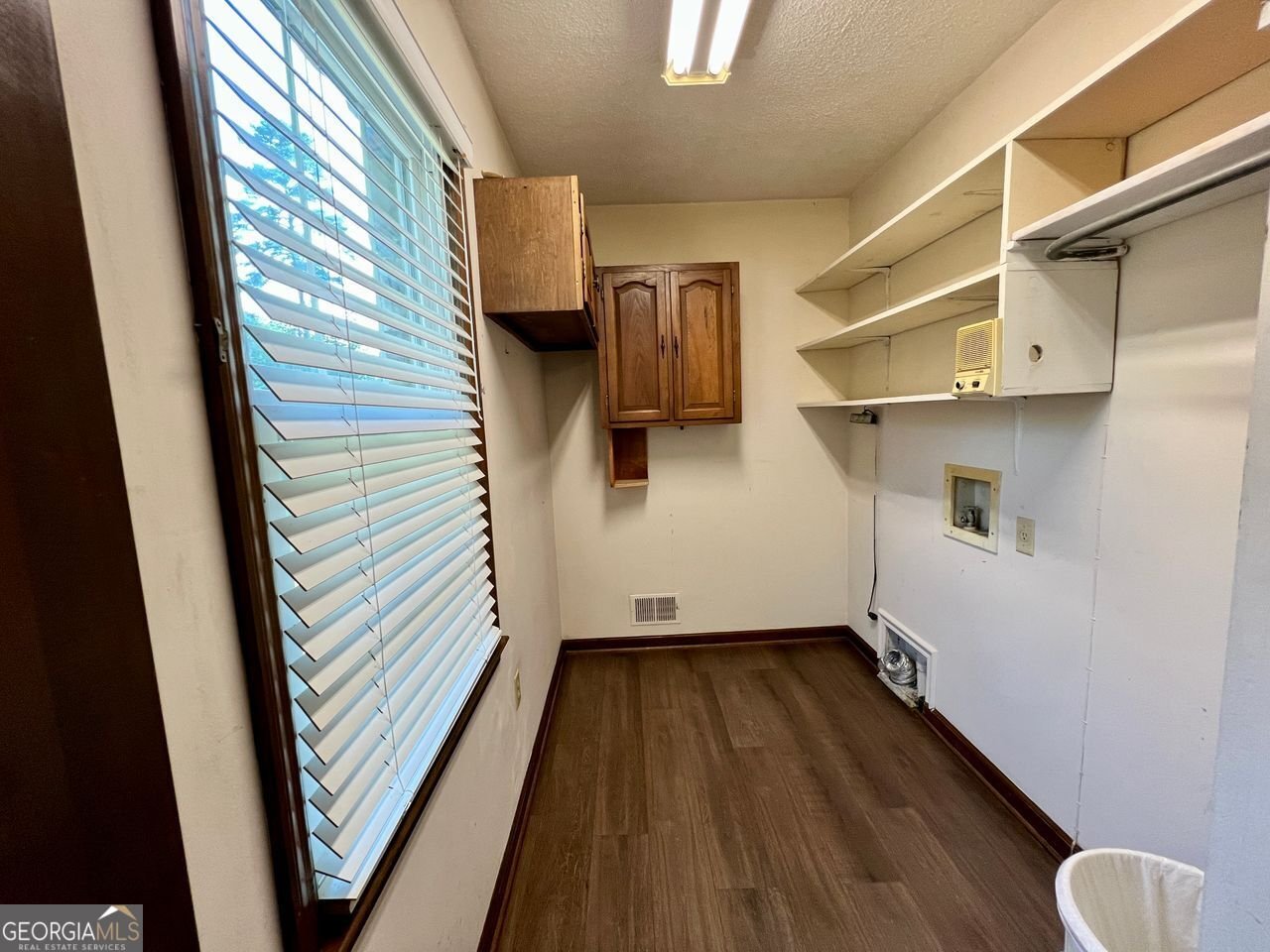 138 PONDEROSA Drive Dallas - 10