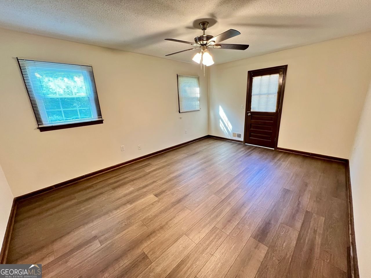 138 PONDEROSA Drive Dallas - 18