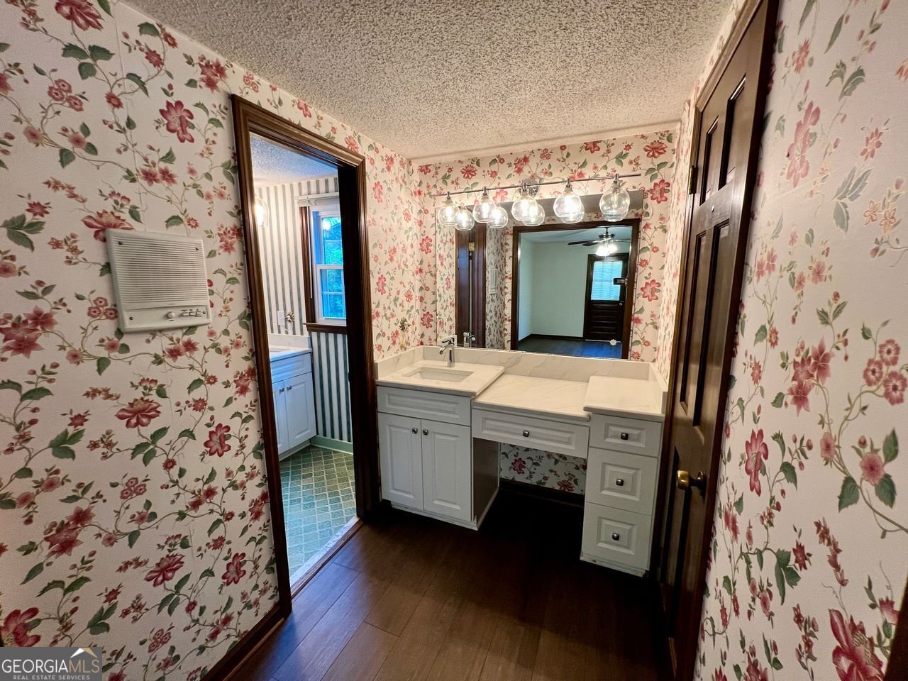 138 PONDEROSA Drive Dallas - 19