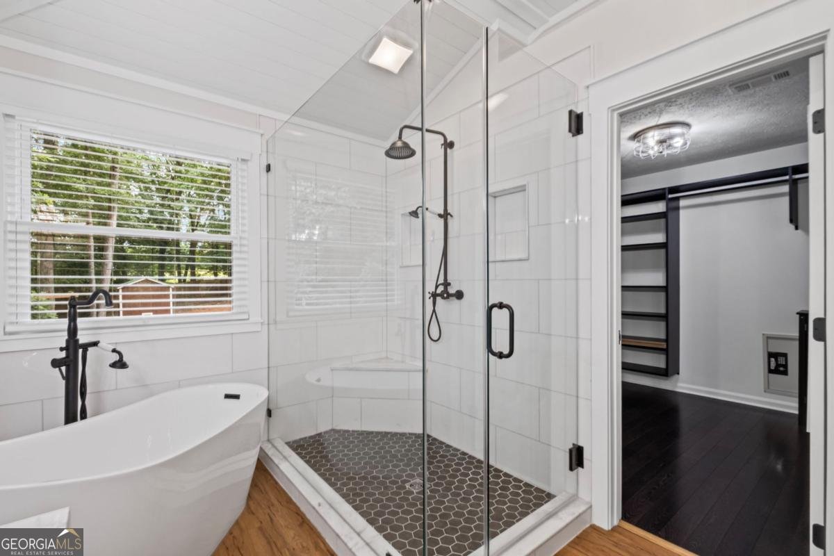 125 Sable Pointe Drive Milton - 11