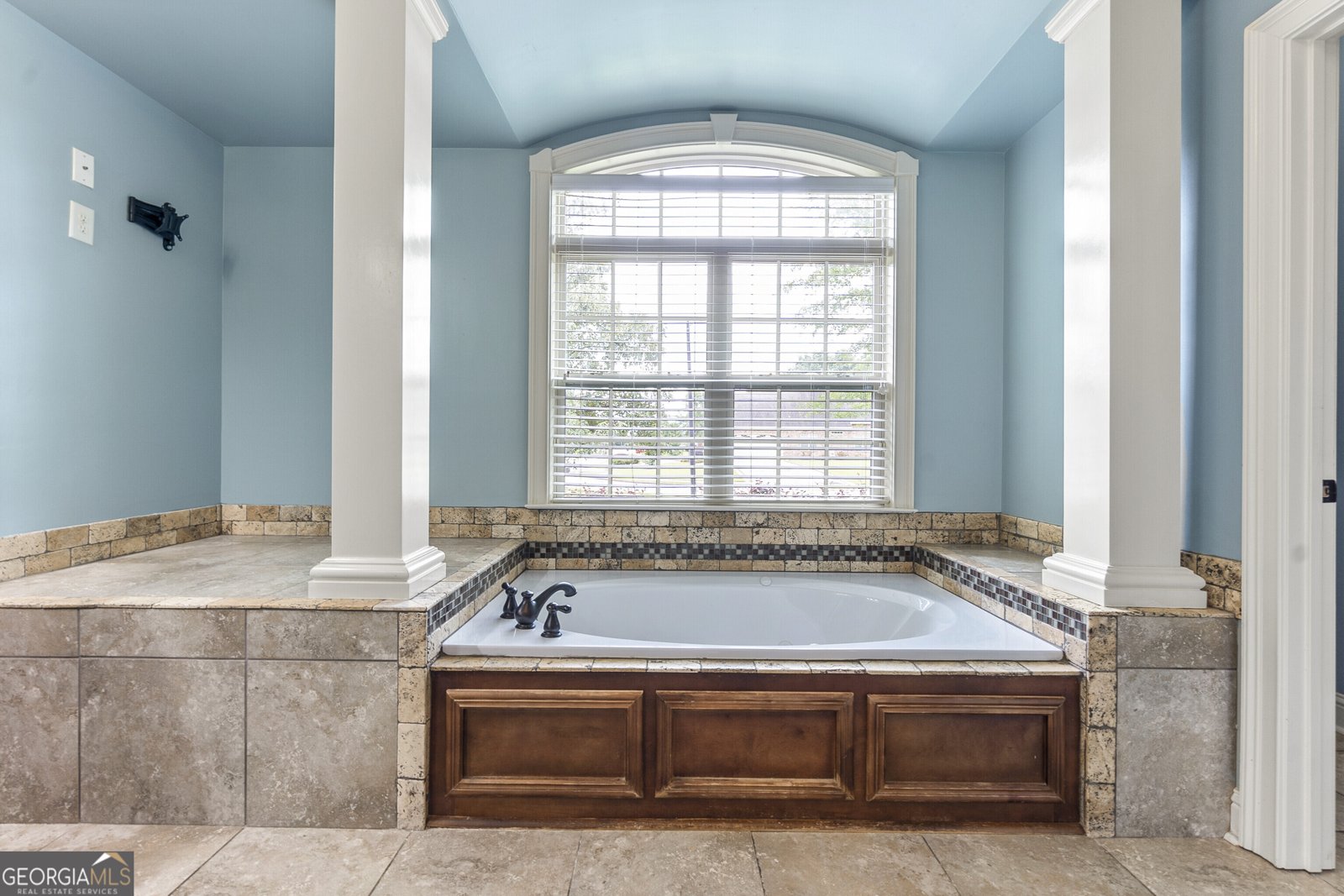 154 Abercorn Street Warner Robins - 27