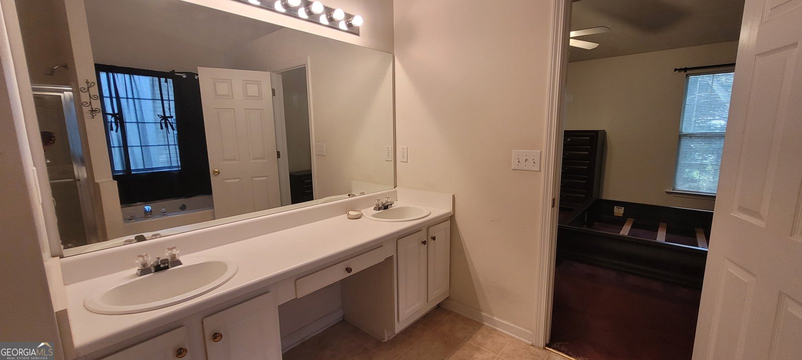 2703 Hillvale Cove Drive Lithonia - 33