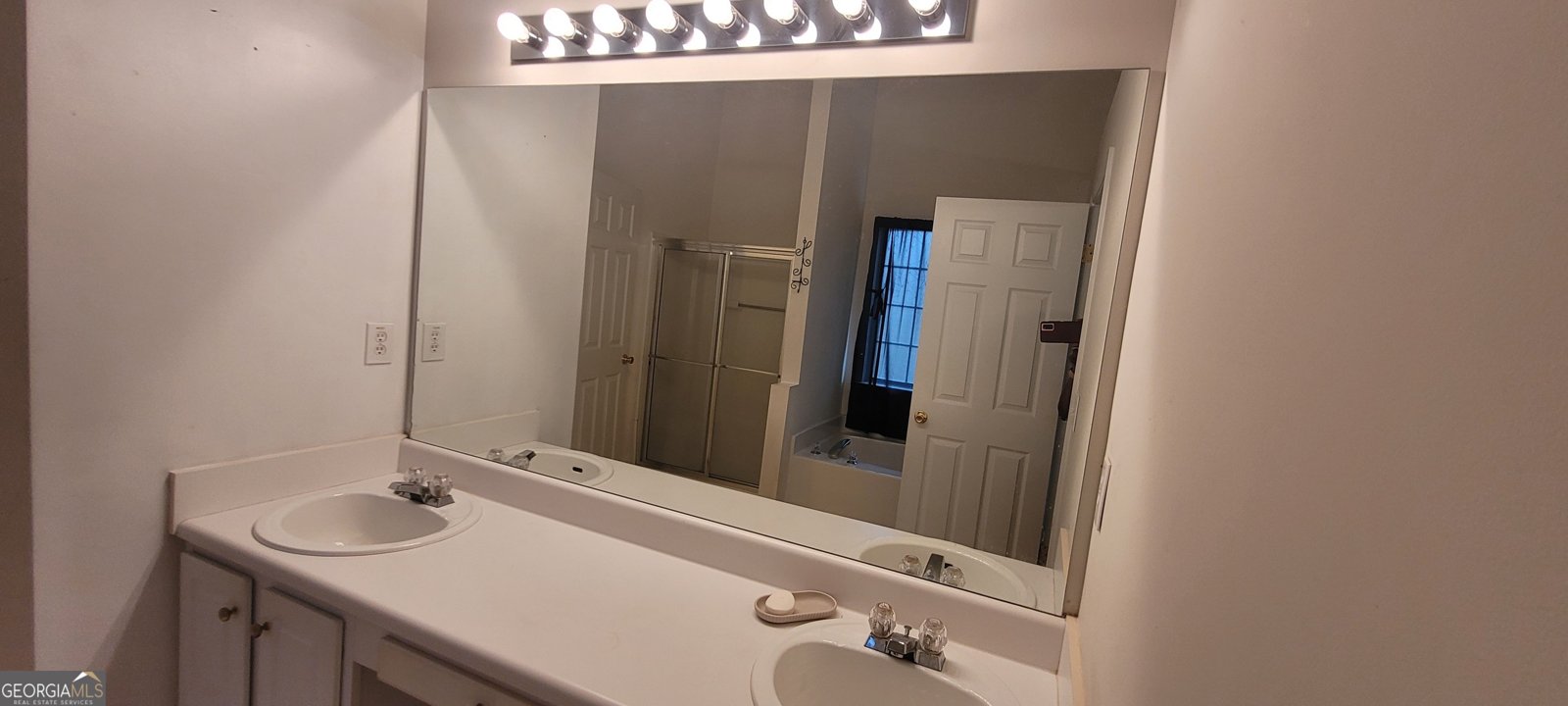 2703 Hillvale Cove Drive Lithonia - 34