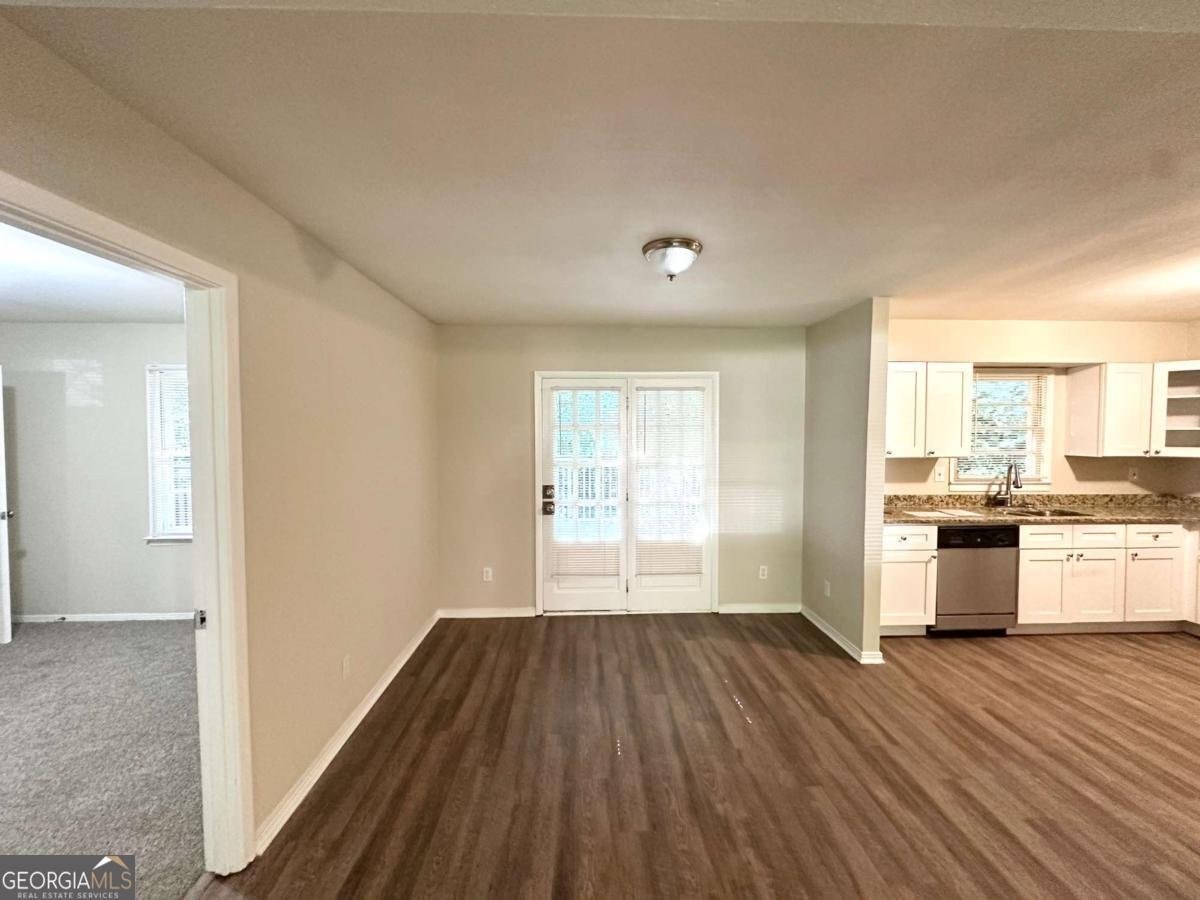 570 Kenridge Circle Stone Mountain - 6