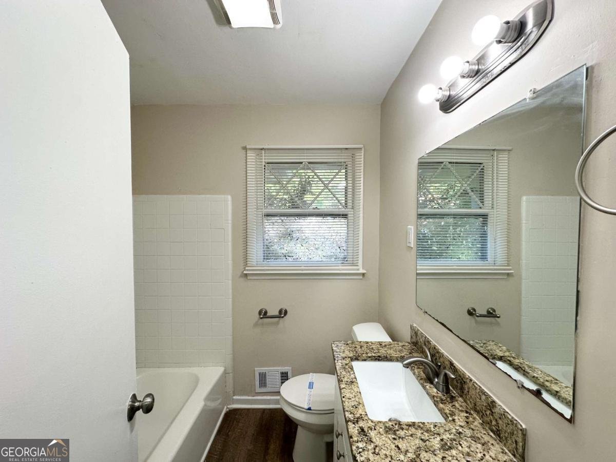 570 Kenridge Circle Stone Mountain - 8