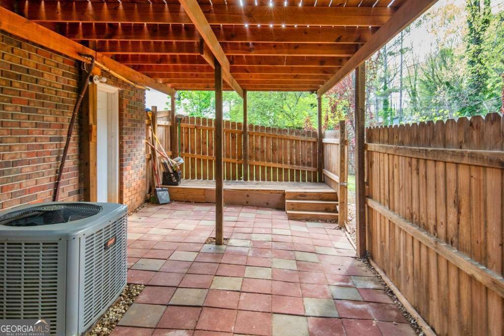1647 Grandeus Lane Stone Mountain - 43