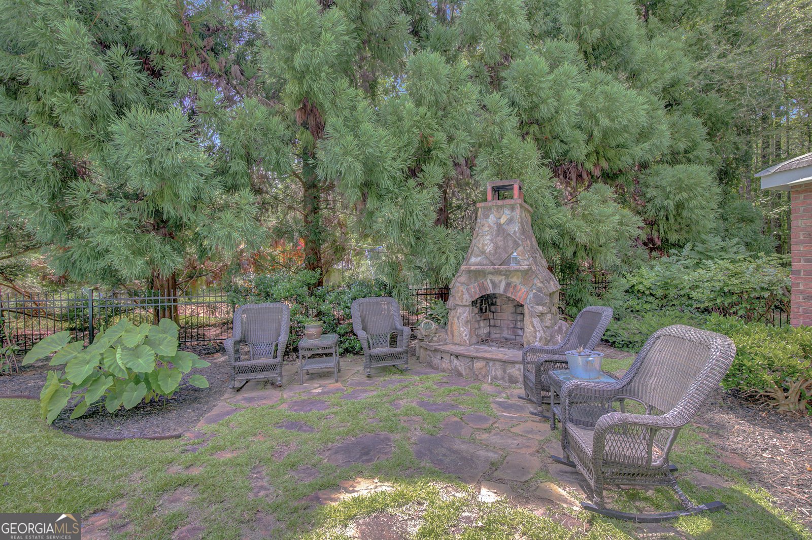 305 SHERWOOD Road Fayetteville - 16