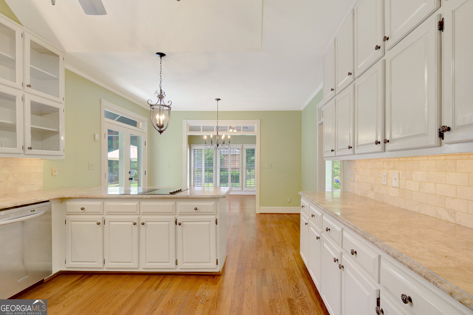 305 SHERWOOD Road Fayetteville - 37