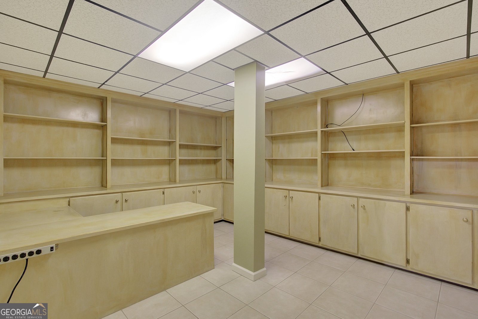 305 SHERWOOD Road Fayetteville - 74