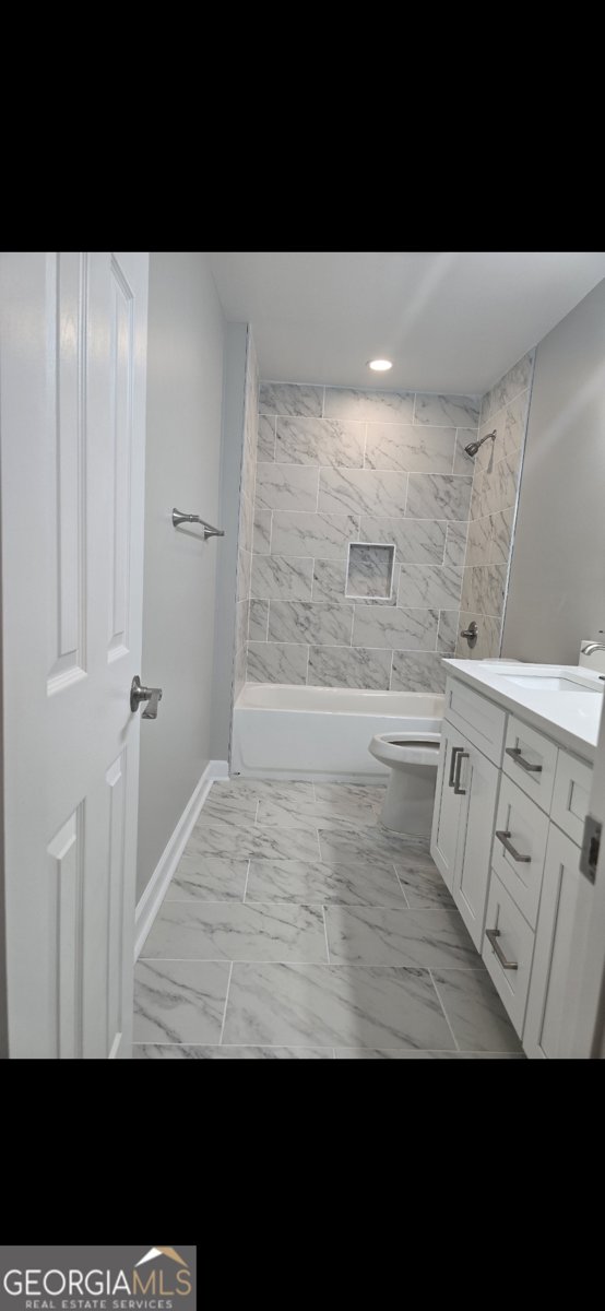 5425 Herndon Boulevard Morrow - 7