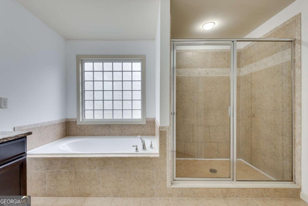 8360 Village School Drive Cumming - 28