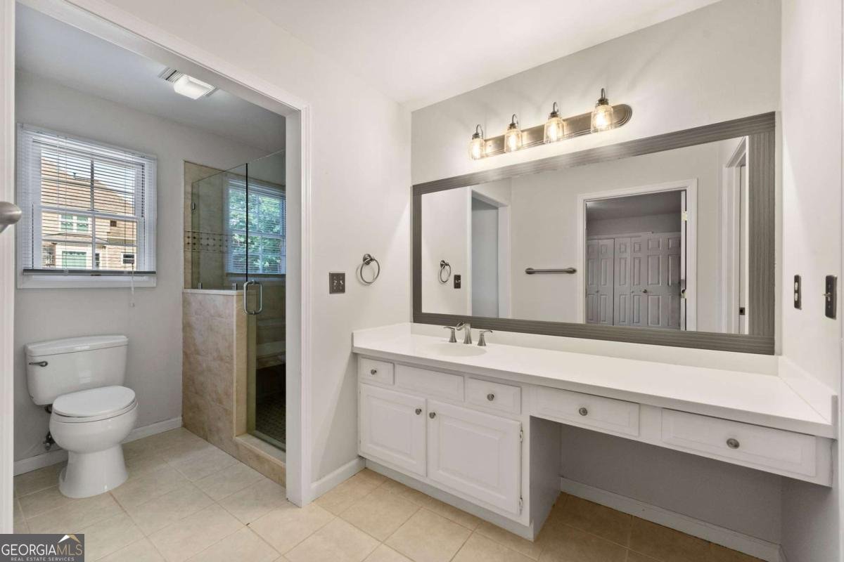 2903 Ashebrooke Drive Marietta - 33