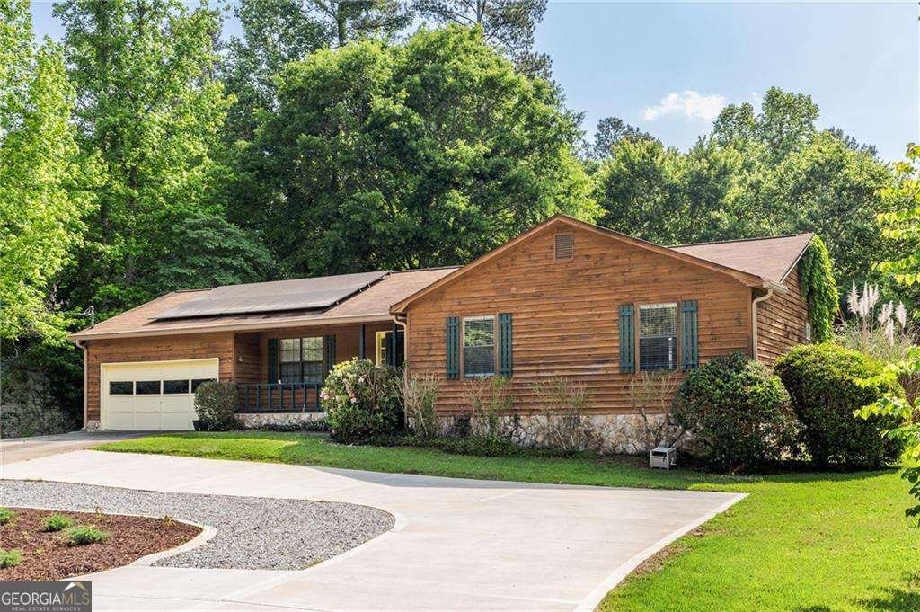 522 Knollwood Drive Stockbridge - 1