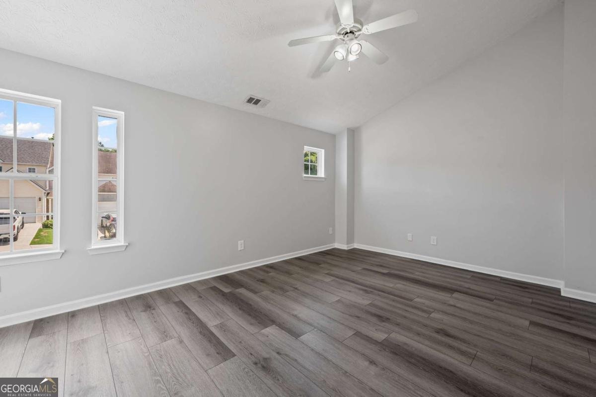 1510 PARAMOUNT Lane Sugar Hill - 15