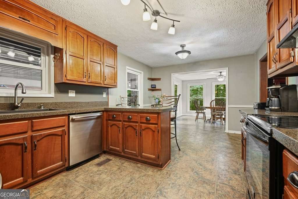 5770 DORSETT SHOALS Road Douglasville - 19