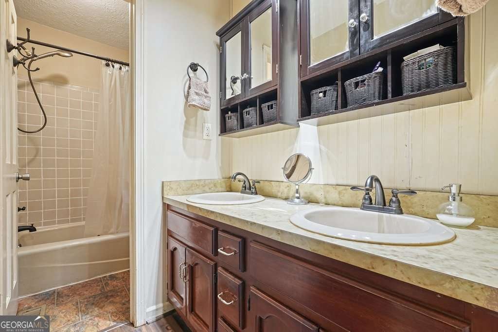 5770 DORSETT SHOALS Road Douglasville - 36
