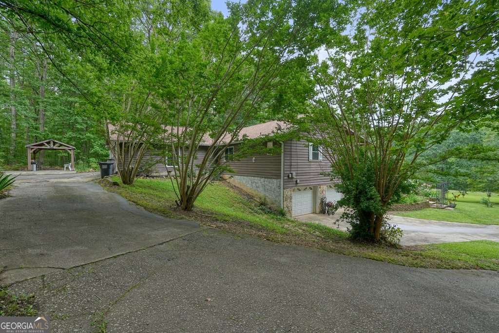 5770 DORSETT SHOALS Road Douglasville - 40
