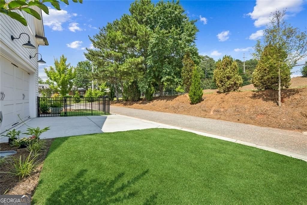 1057 Crossroads Trail Milton - 33