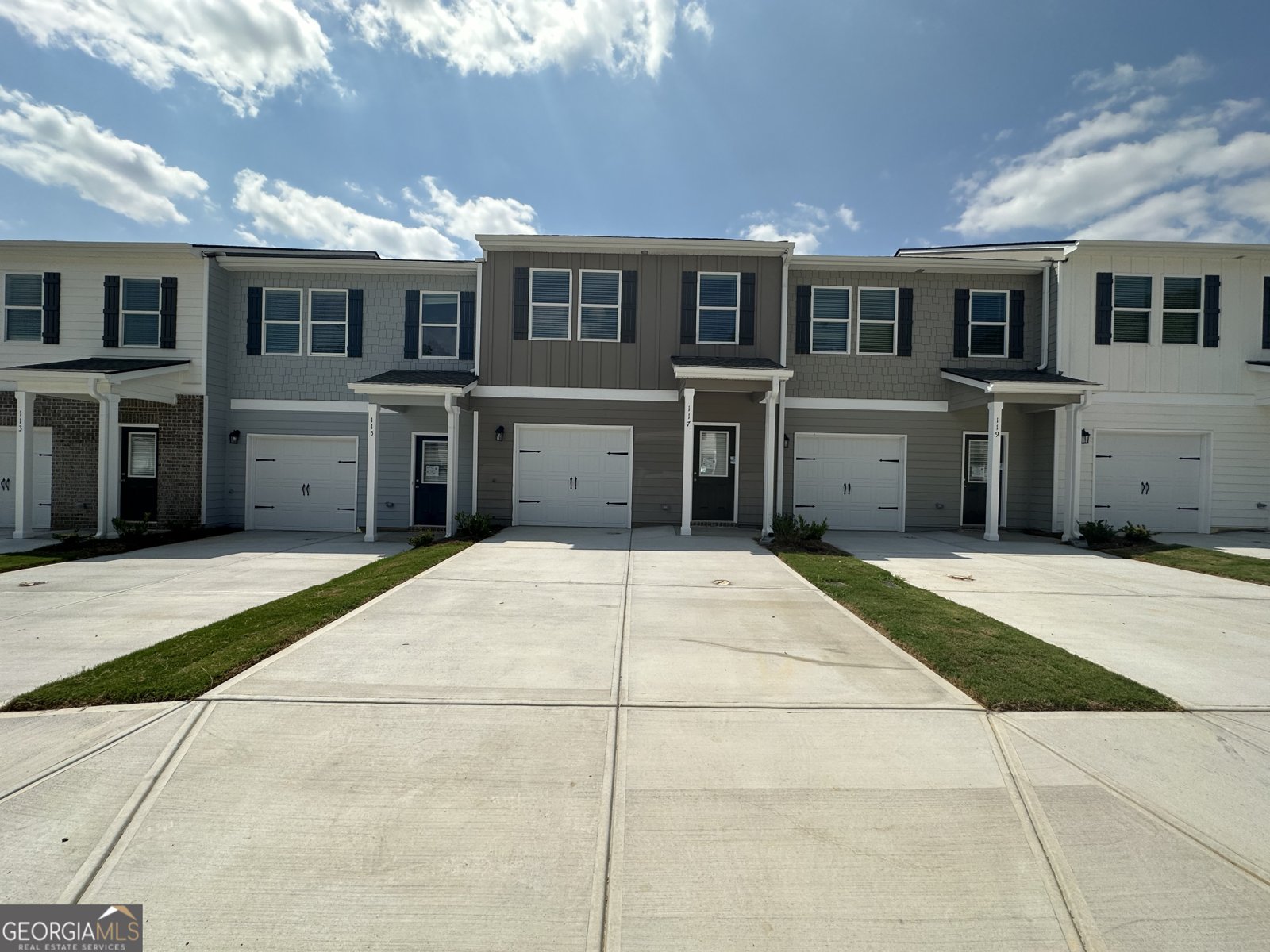156 Village Green Drive Adairsville - 1