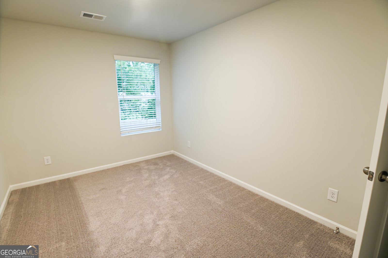 156 Village Green Drive Adairsville - 29