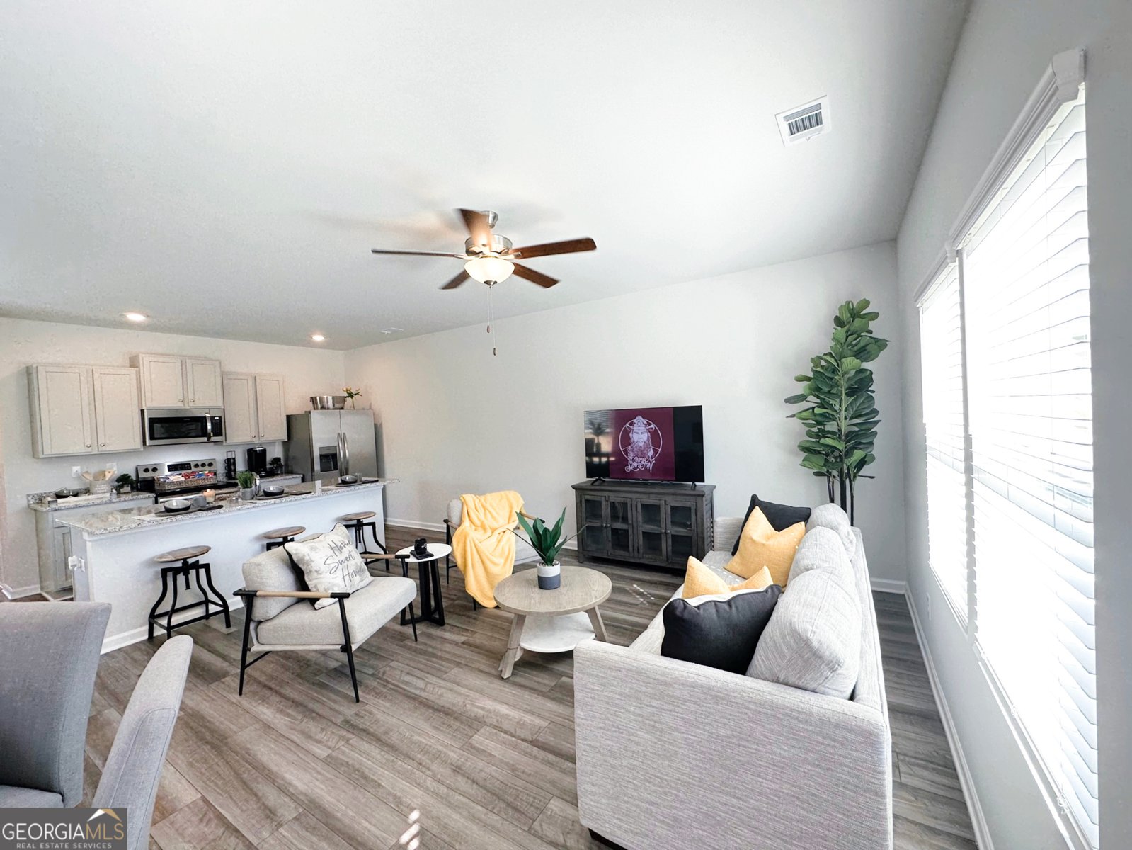 156 Village Green Drive Adairsville - 38