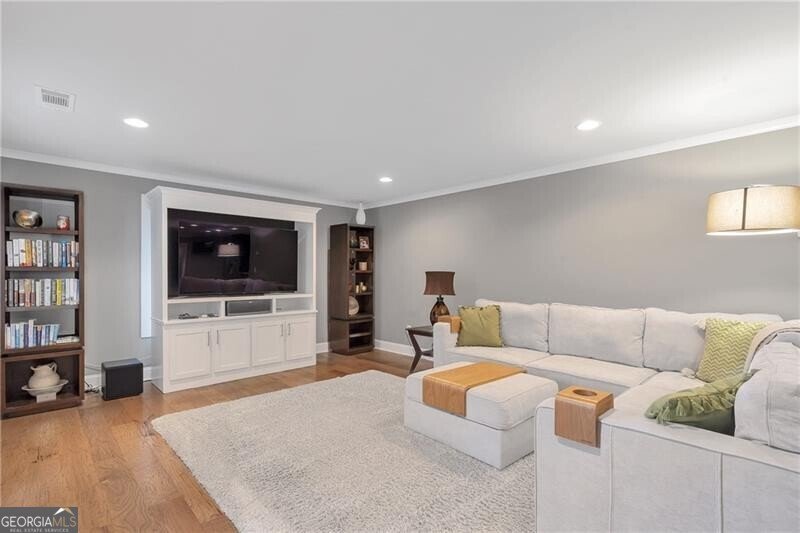 1546 Heritage Pass Milton - 31