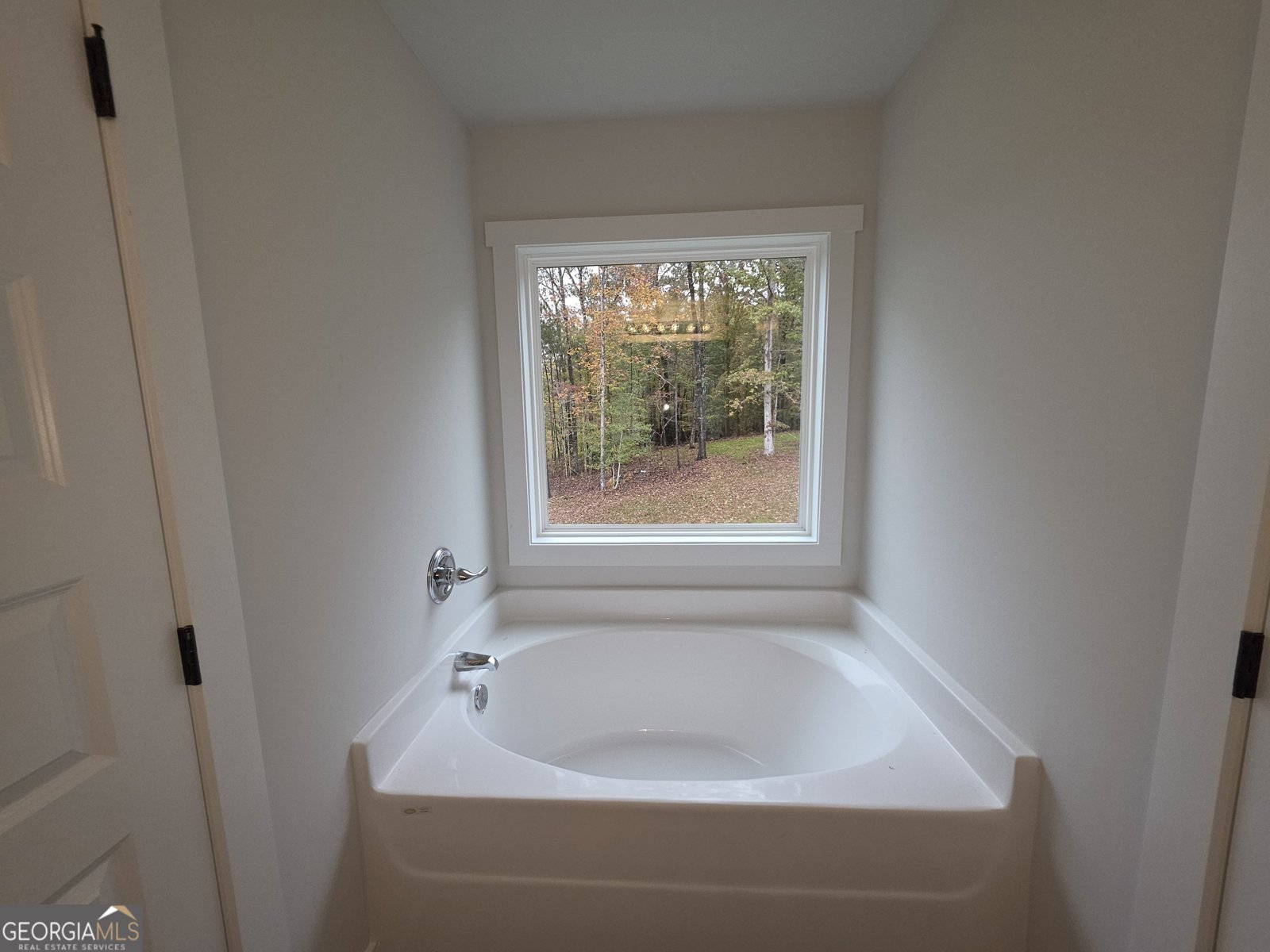 102 Armstrong Drive Mansfield - 4