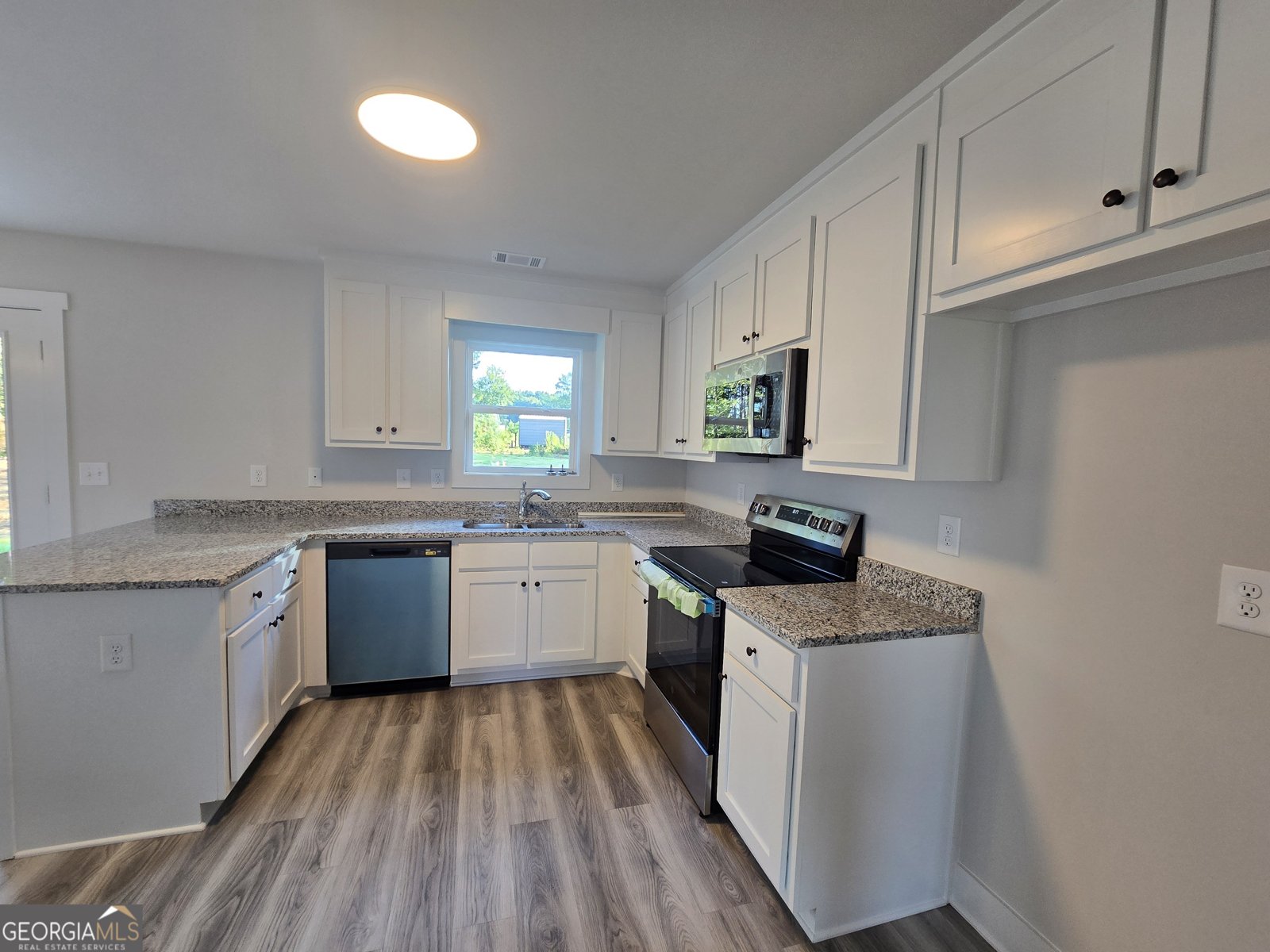 72 Armstrong Drive Mansfield - 2