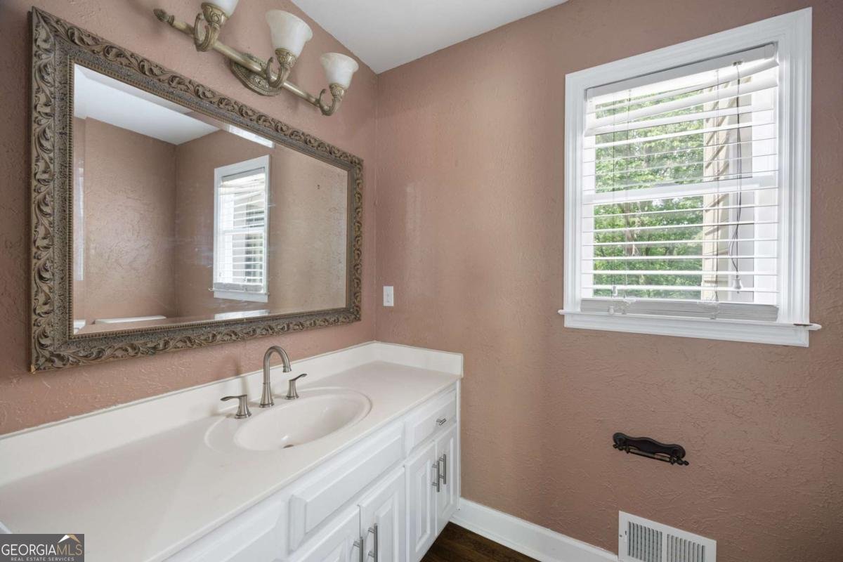 2108 Yorkshire Court Woodstock - 14