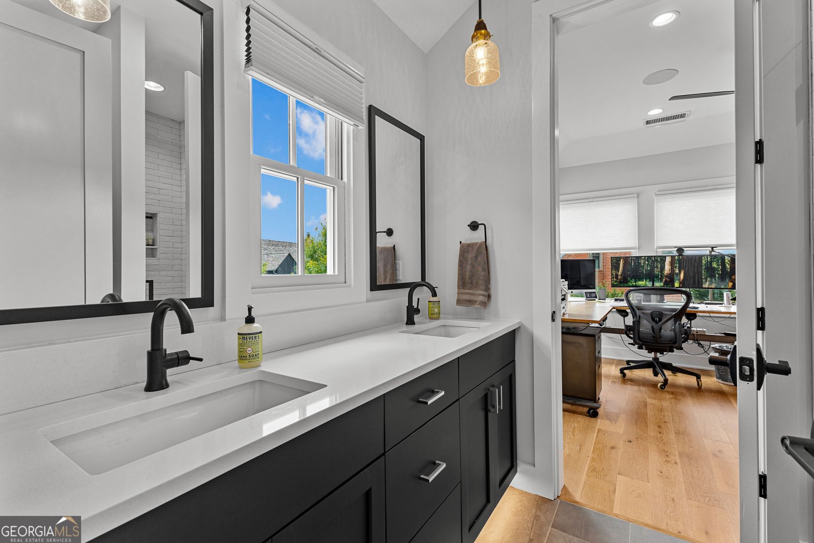 185 Central Avenue Fayetteville - 64