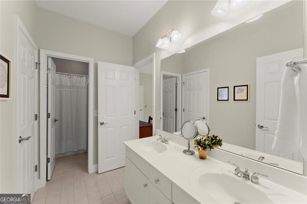 956 Kinghorn Drive Kennesaw - 28