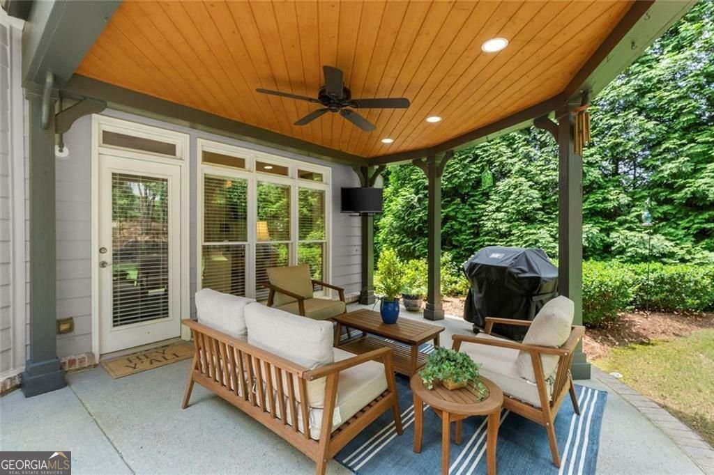 956 Kinghorn Drive Kennesaw - 33
