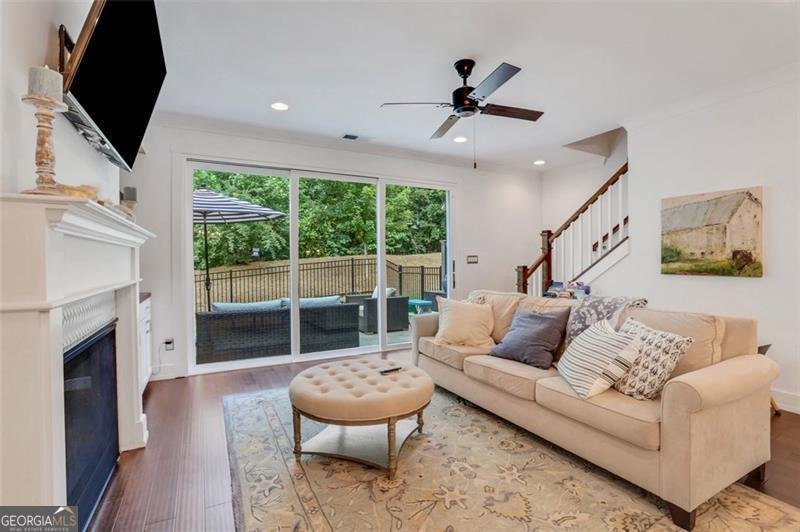 146 BELLEHAVEN Drive Woodstock - 19