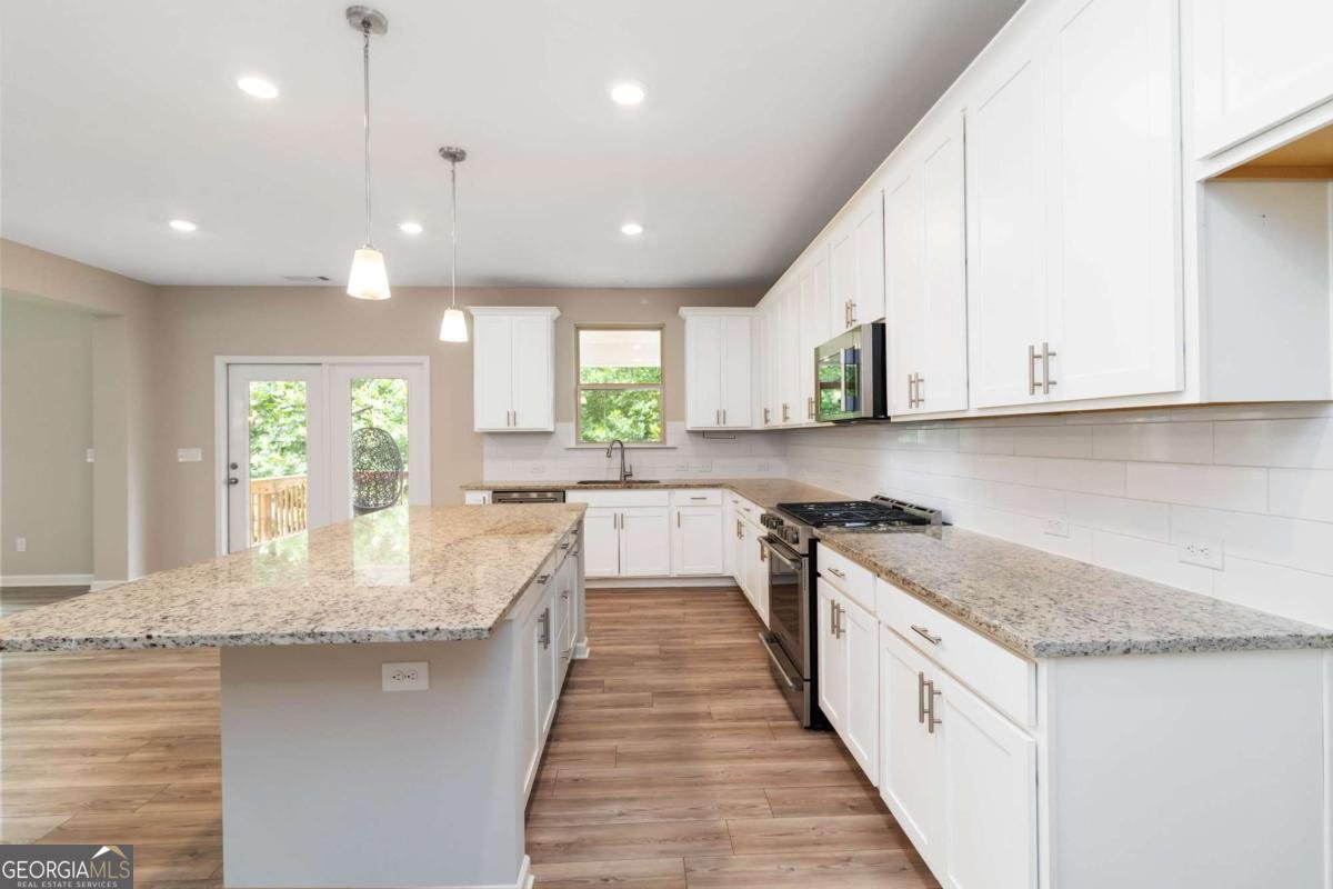 4000 Red Canoe Bend Lilburn - 16