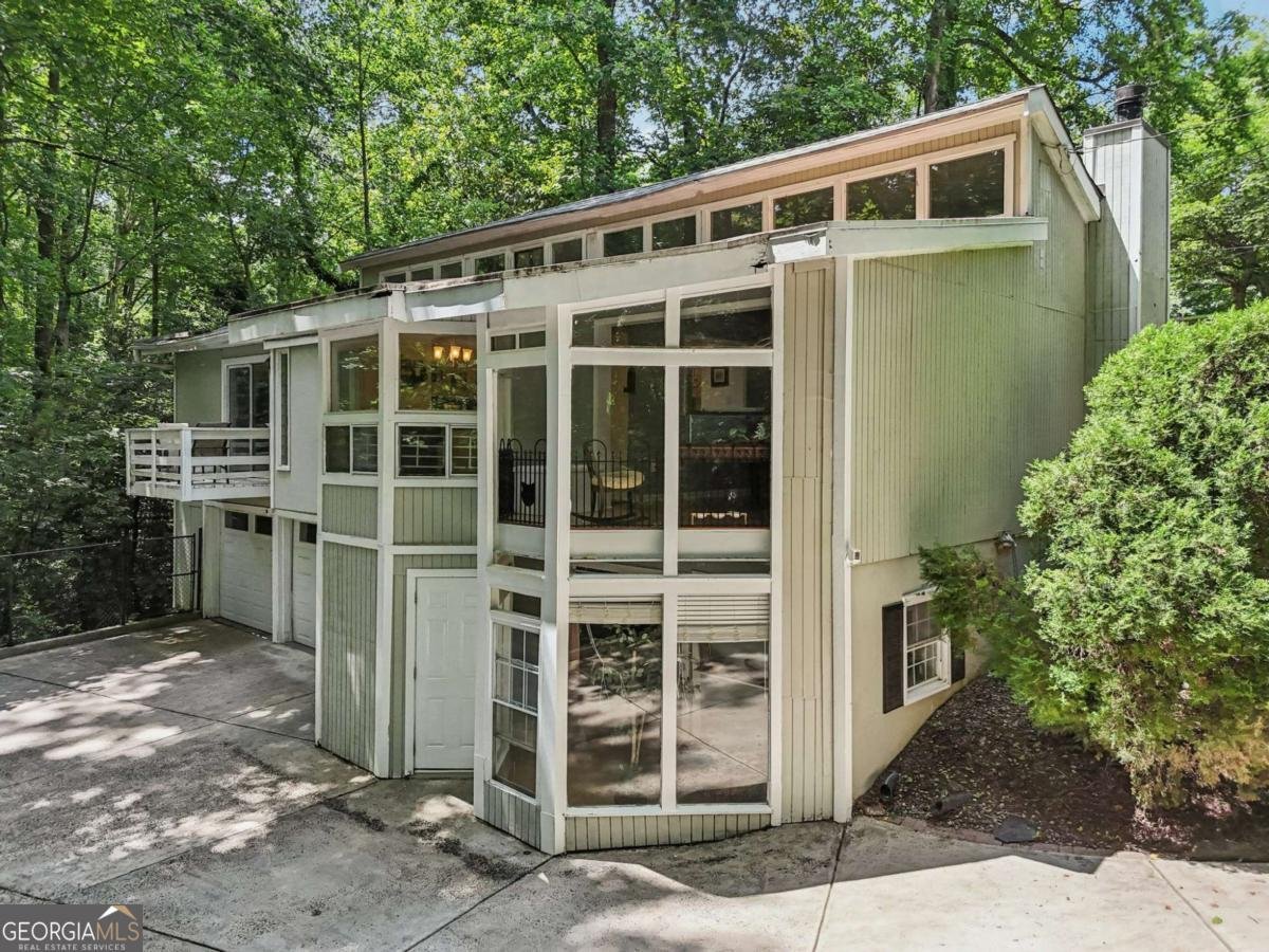 405 Forest Valley Road Sandy Springs - 1