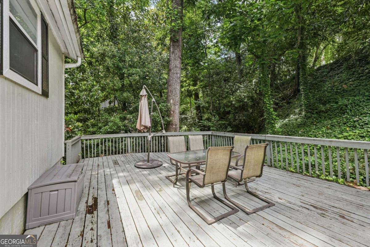 405 Forest Valley Road Sandy Springs - 3