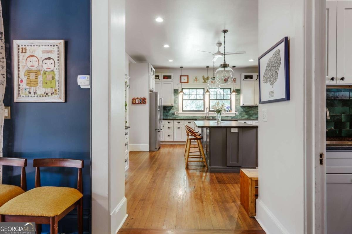 781 Boulevard Athens - 6