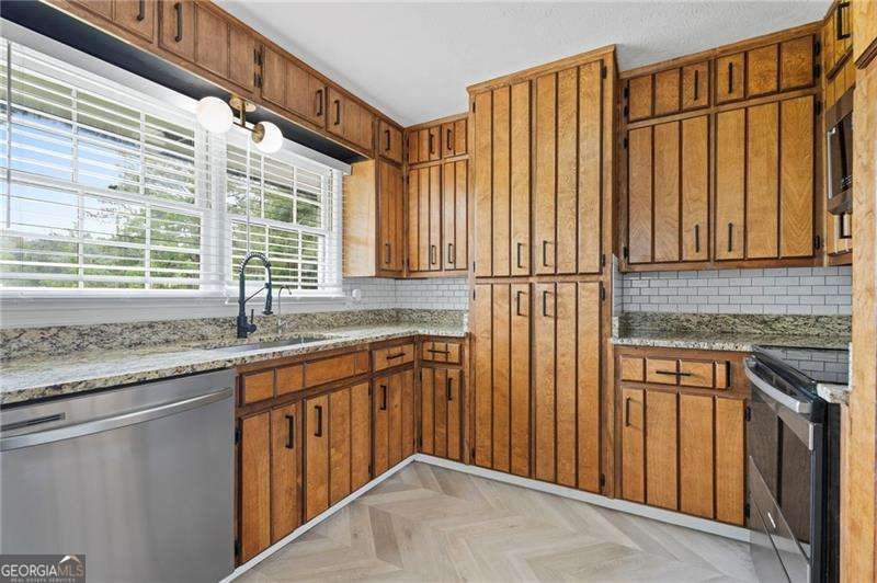 2827 Highway 138 Conyers - 27