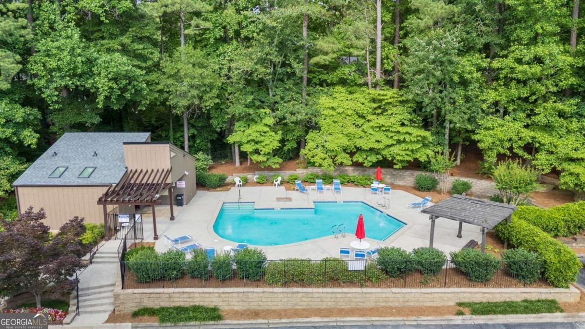 408 River Run Drive Sandy Springs - 32