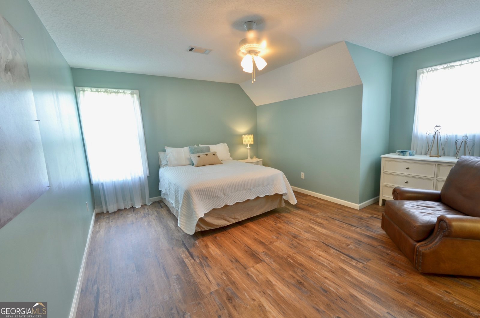 2025 Chicken Road Dudley - 36