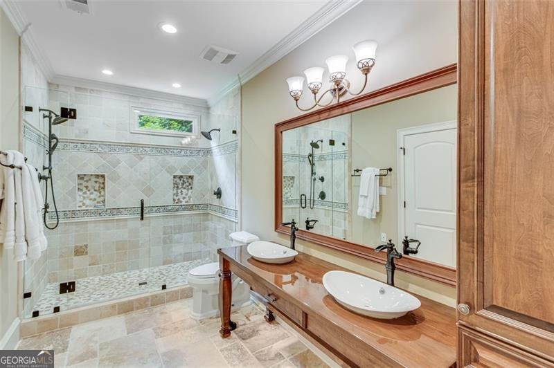 5623 BRENDLYNN Drive Suwanee - 44