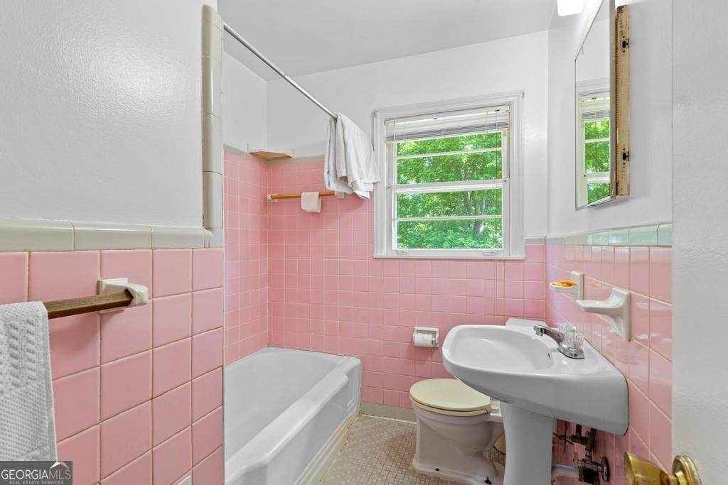 1070 Elaine Drive Forest Park - 15