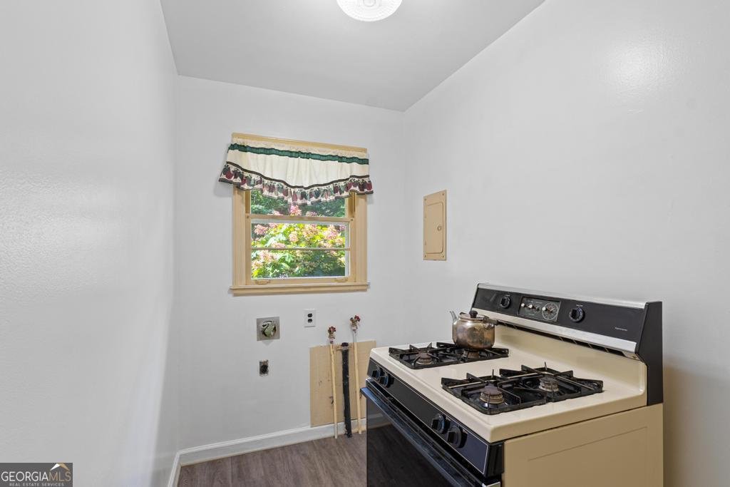 1070 Elaine Drive Forest Park - 8