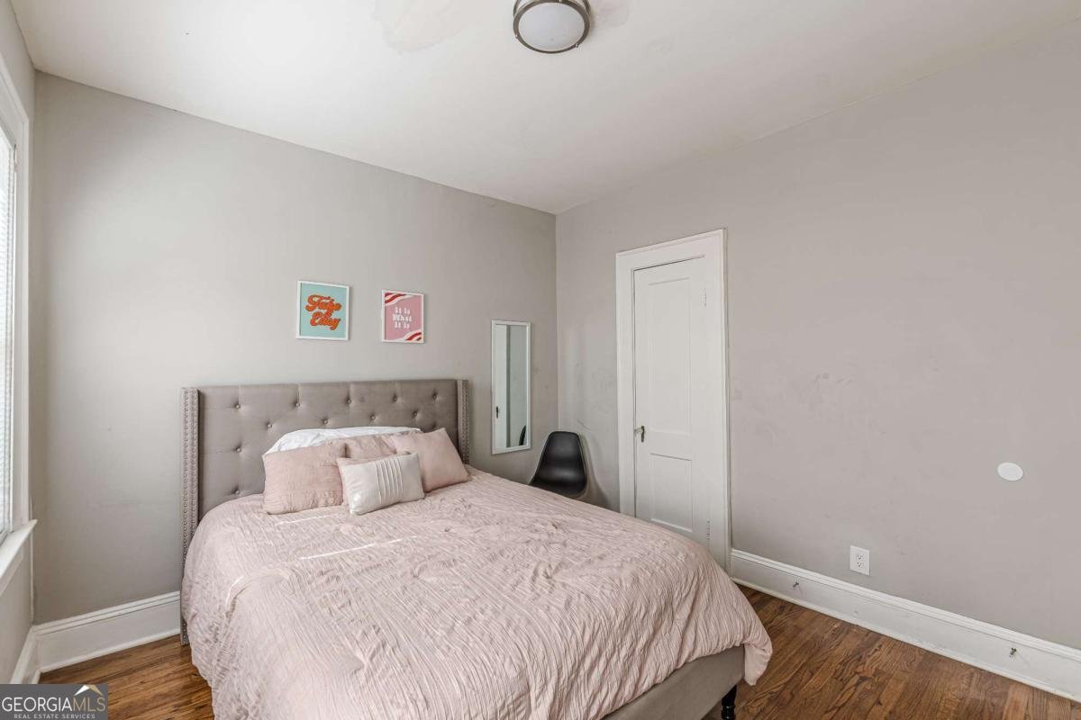 975 Dill Avenue Atlanta - 23