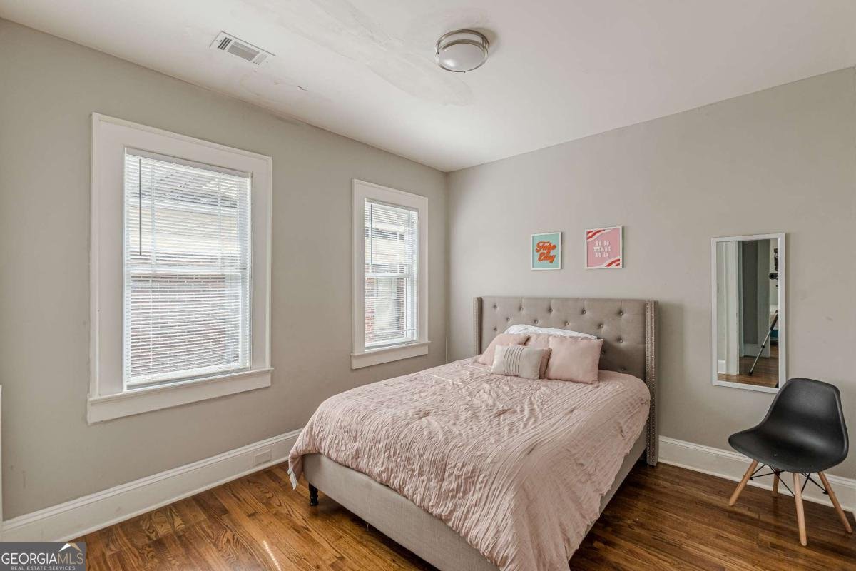 975 Dill Avenue Atlanta - 25