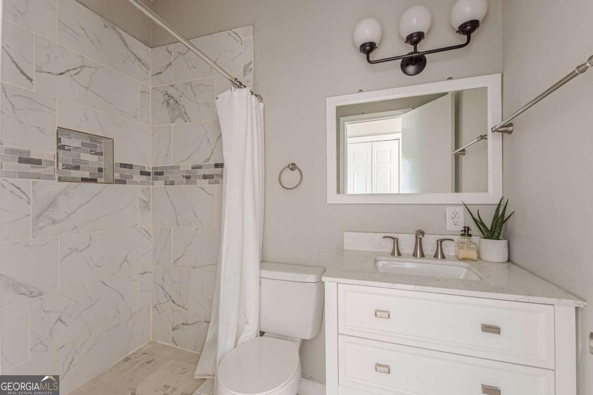 975 Dill Avenue Atlanta - 26