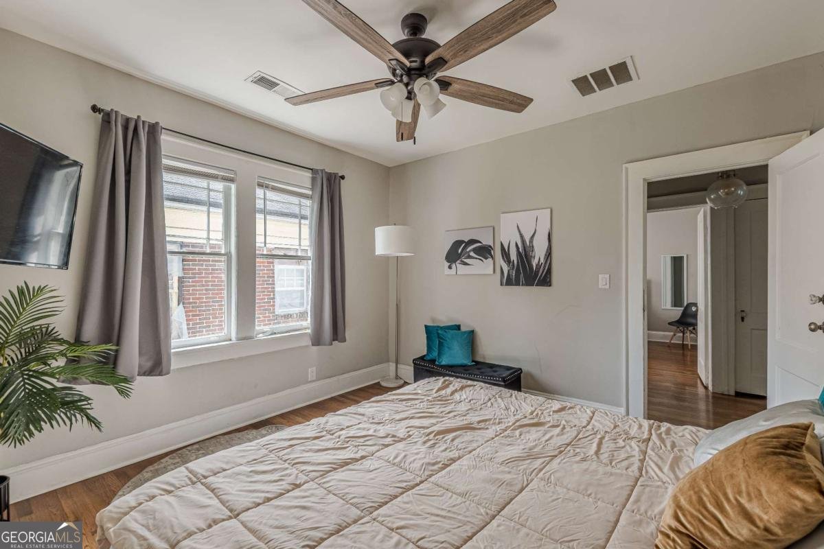 975 Dill Avenue Atlanta - 27